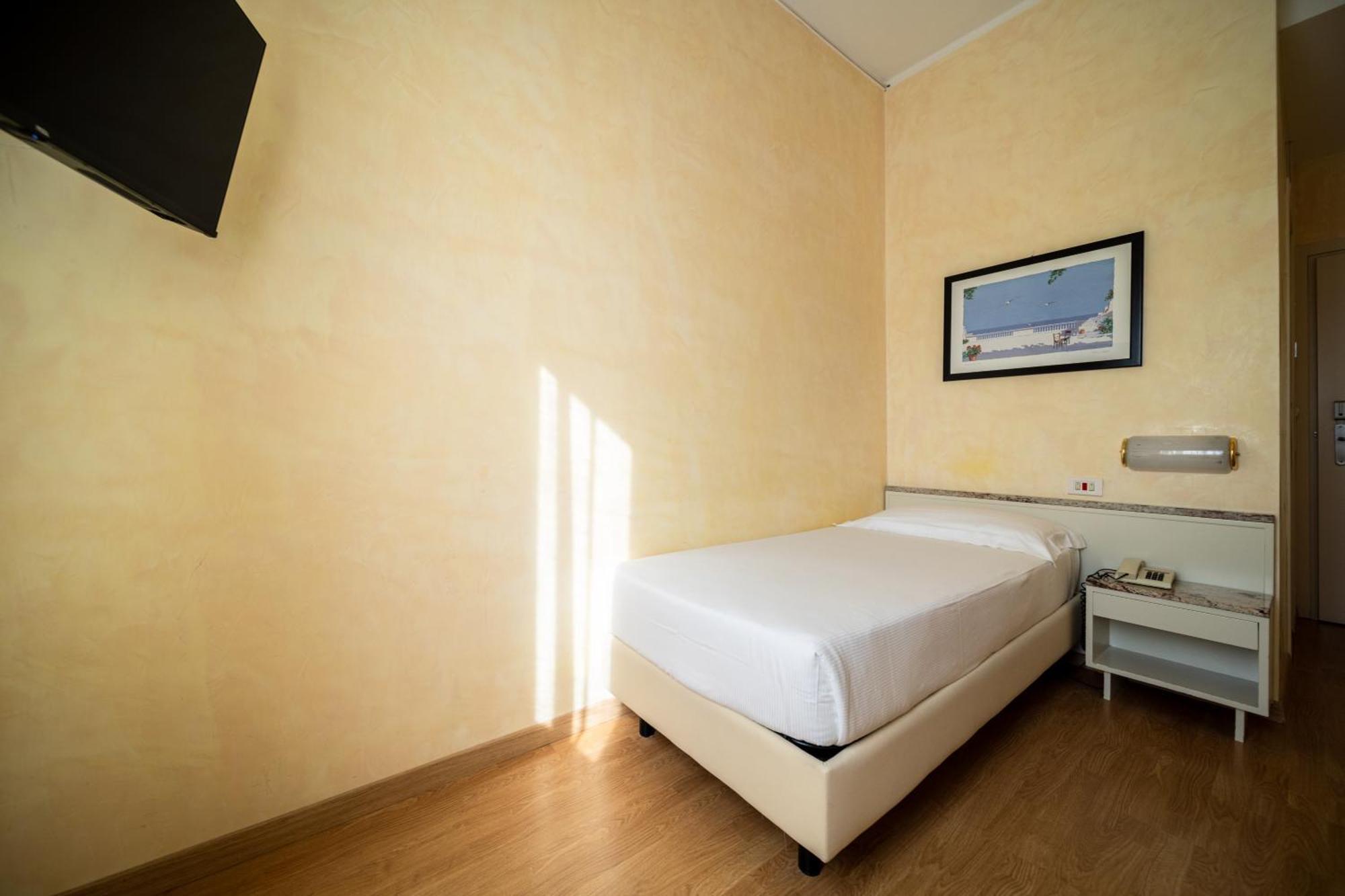 Hotel Rosabianca Rimini Exteriör bild