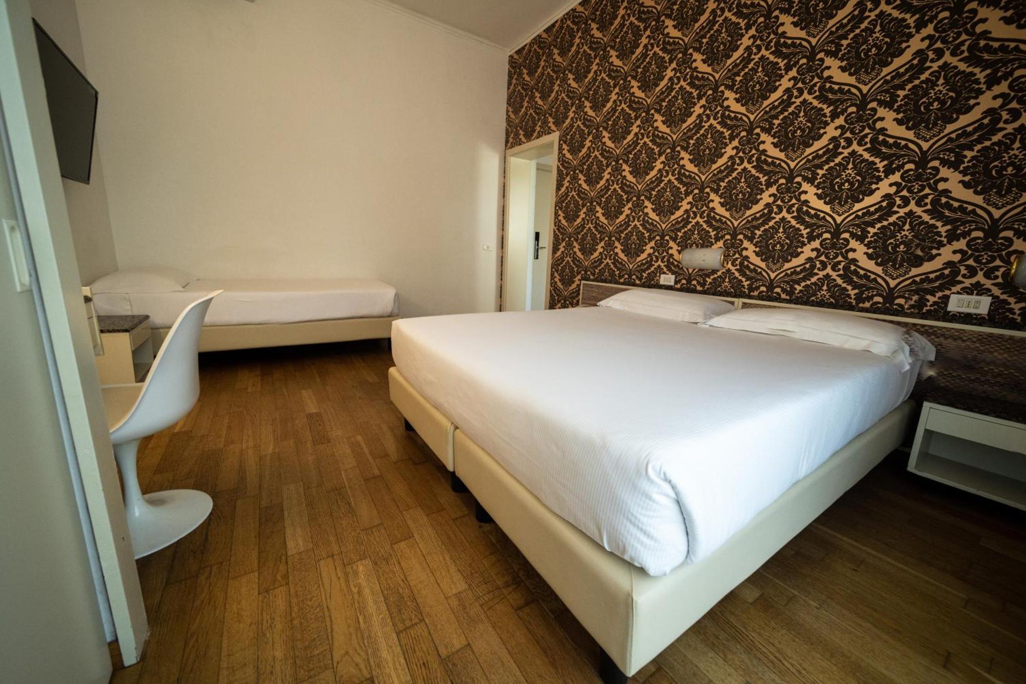 Hotel Rosabianca Rimini Exteriör bild